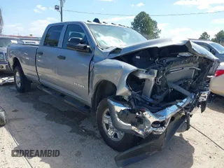 2022 Ram 2500 Tradesman with VIN 3C6UR5HJ0NG118075, listed as a IAAI auction lot 41742502 with 1 mi miles. Bid and sale history available at carsss.com. Image 1.