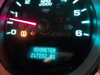2007 Chevrolet Silverado 1500 LT w/1LT with VIN 2GCEC19C771621072, listed as a IAAI auction lot 41747993 with 217,232 mi miles. Bid and sale history available at carsss.com. Image 15.