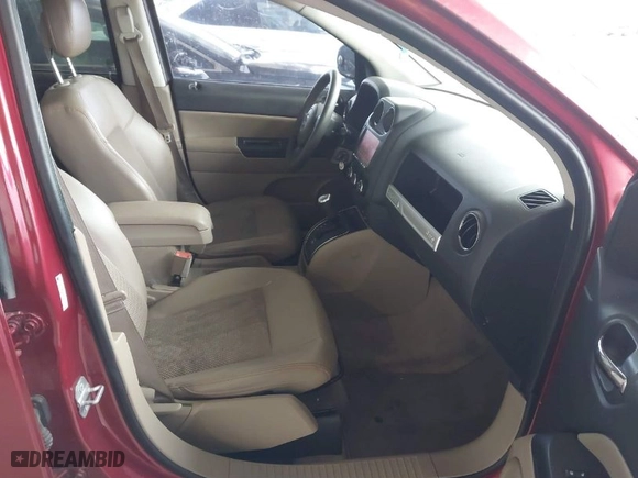 2014 Jeep Compass Sport with VIN 1C4NJCBA8ED821891, listed as a IAAI auction lot 41908178 with 178,772 mi miles. Bid and sale history available at carsss.com. Image 5.