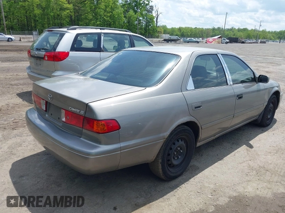 2001 Toyota Camry CE with VIN 4T1BG22KX1U072957, listed as a IAAI auction lot 42167686 with 200,126 mi miles. Bid and sale history available at carsss.com. Image 4.