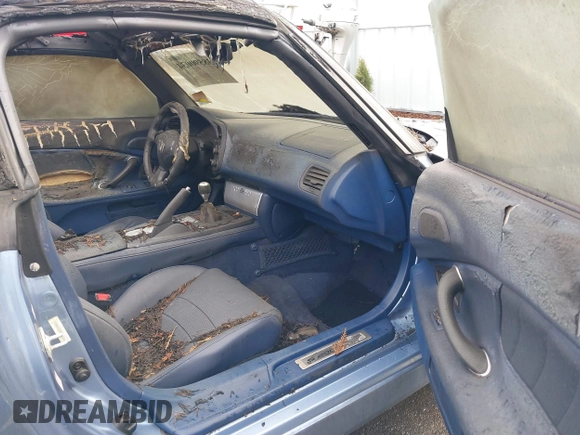 2005 Honda S2000 с VIN JHMAP21485S001159, выставлен на аукционе IAAI как лот 38590034 с пробегом Не указан миль и . История ставок и продаж доступна на DreamBid. Изображение 5.