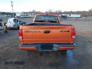 2000 Dodge Dakota SLT with VIN 1B7GG22XXYS610262, listed as a IAAI auction lot 41806744 with 243,650 mi miles and . Bid and sale history available at carsss.com. Image 16.