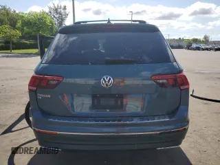 2021 Volkswagen Tiguan SE z VIN 3VV3B7AX6MM041166, wystawiony jako Copart lot #57769445 z przebiegiem 51 030 mil mil oraz Nie do naprawy • Non repairable. Historia ofert i sprzedaży dostępna na DreamBid. Obrazek 6.