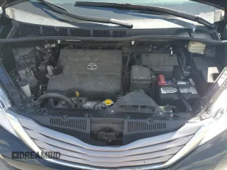 2015 Toyota Sienna XLE with VIN 5TDYK3DC4FS643797, listed as a Copart auction lot 55975385 with 61,882 mi miles and Salvage Title. Bid and sale history available at DreamBid. Image 12.