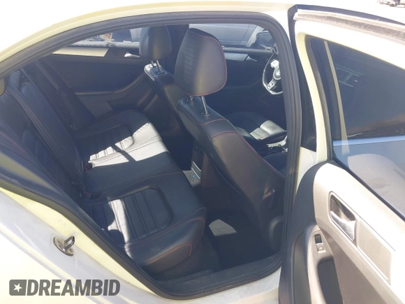 2014 Volkswagen Jetta GLI Autobahn with VIN 3VW5T7AJ8EM367002, listed as a IAAI auction lot 42032055 with 186,301 mi miles and . Bid and sale history available at DreamBid. Image 8.