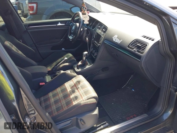 2015 Volkswagen GTI SE with VIN 3VW4T7AU5FM009184, listed as a IAAI auction lot 41833783 with 147,085 mi miles and . Bid and sale history available at DreamBid. Image 5.