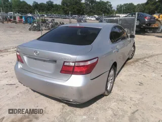 2007 Lexus LS 460 with VIN JTHBL46F575038824, listed as a IAAI auction lot 42167482 with 231,934 mi miles. Bid and sale history available at carsss.com. Image 4.