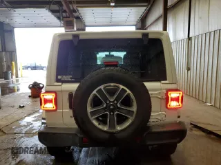 2018 Jeep Wrangler Unlimited Sahara with VIN 1C4HJXEG1JW184054, listed as a Copart auction lot 55666725 with 80,561 mi miles and Salvage title. Bid and sale history available at DreamBid. Image 6.