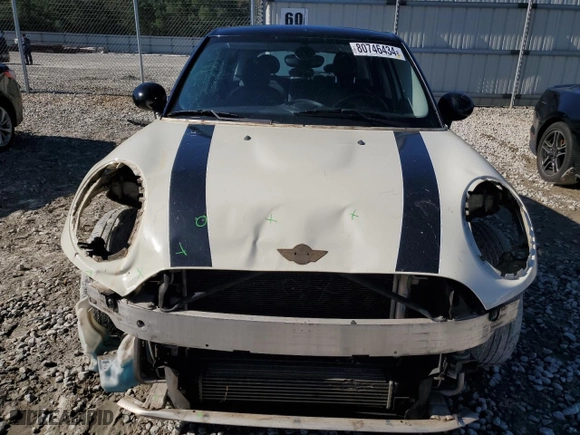 2015 MINI Cooper Hardtop 4 Door with VIN WMWXS5C5XFT830535, listed as a Copart auction lot 80746434 with 139,945 mi miles and Salvage Title. Bid and sale history available at carsss.com. Image 5.