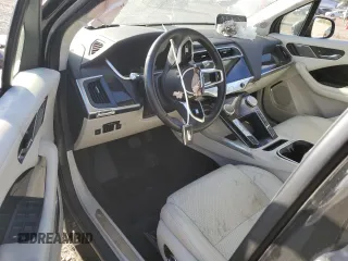 2019 Jaguar I-PACE HSE with VIN SADHD2S12K1F76136, listed as a Copart auction lot 84889804 with 0 mi miles and Salvage Title. Bid and sale history available at carsss.com. Image 8.