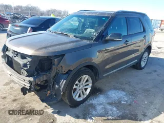 2016 Ford Explorer XLT with VIN 1FM5K7D80GGA43226, listed as a IAAI auction lot 41624298 with 173,649 mi miles. Bid and sale history available at carsss.com. Image 19.