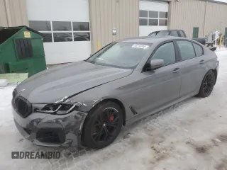 2021 BMW 5 Series M550i xDrive z VIN WBA13BK05MCF97316, wystawiony jako Copart lot #63713144 z przebiegiem Nie podano mil oraz Szkoda całkowita • Salvage title. Historia ofert i sprzedaży dostępna na DreamBid. Obrazek 1.