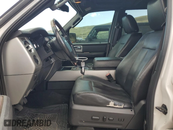 2010 Ford Expedition Limited z VIN 1FMJU2A52AEA76138, wystawiony jako Copart lot #54794895 z przebiegiem 162 220 mil mil oraz Szkoda całkowita • Salvage title. Historia ofert i sprzedaży dostępna na DreamBid. Obrazek 7.