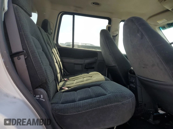 2002 Ford Explorer XLT z VIN 1FMZU73E72ZA27928, wystawiony jako Copart lot #56654885 z przebiegiem 228 383 mil mil oraz Szkoda całkowita • Salvage title. Historia ofert i sprzedaży dostępna na DreamBid. Obrazek 11.