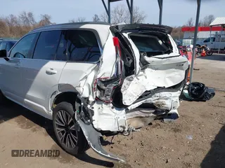 2021 Volvo XC90 Momentum with VIN YV4102PK5M1728451, listed as a IAAI auction lot 41770359 with 69,270 mi miles. Bid and sale history available at carsss.com. Image 18.