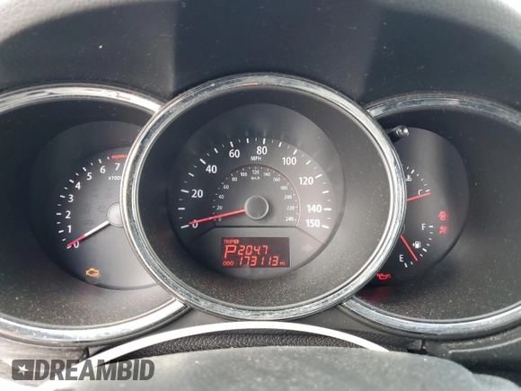 2013 Kia Sorento LX с VIN 5XYKT4A28DG421648, выставлен на аукционе Copart как лот 55887275 с пробегом 173 113 миль миль и Списание • Salvage title. История ставок и продаж доступна на DreamBid. Изображение 9.