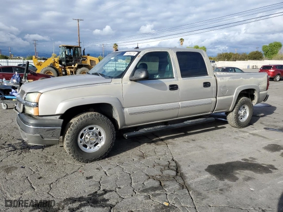 2004 Chevrolet Silverado 2500 Crew Cab LS with VIN 1GCGC23UX4F130368, listed as a Copart auction lot 44360215 with 309,128 mi miles and Salvage Title. Bid and sale history available at carsss.com. Image 1.