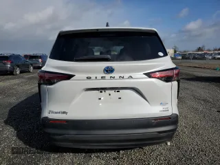 2022 Toyota Sienna XLE with VIN 5TDYRKEC1NS100250, listed as a Copart auction lot 45936435 with 5,567 mi miles and Salvage Title. Bid and sale history available at carsss.com. Image 6.