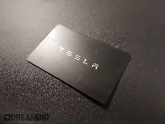 2020 Tesla Model 3 Performance z VIN 5YJ3E1EC3LF641768, wystawiony jako IAAI lot #41542615 z przebiegiem 43 343 mil mil oraz . Historia ofert i sprzedaży dostępna na DreamBid. Obrazek 11.