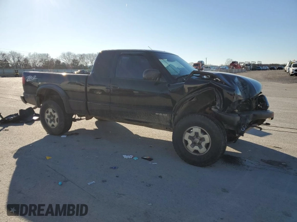 2002 Chevrolet S-10 LS with VIN 1GCCT19W228189014, listed as a Copart auction lot 89177205 with 0 mi miles and Salvage Title. Bid and sale history available at carsss.com. Image 4.