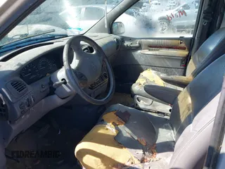 2000 Chrysler Town & Country LXi with VIN 1C4GP54L2YB541224, listed as a IAAI auction lot 41736586 with 203,484 mi miles. Bid and sale history available at carsss.com. Image 5.