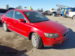 2004 Volvo S40 with VIN YV1MS382542020929, listed as a IAAI auction lot 41601849 with 87,446 mi miles. Bid and sale history available at carsss.com. Image 1.