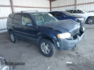 2004 Ford Escape XLT with VIN 1FMYU93194KA77634, listed as a IAAI auction lot 41663464 with 149,600 mi miles. Bid and sale history available at carsss.com. Image 1.