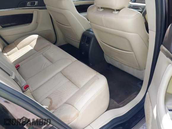 2014 Lincoln MKS with VIN 1LNHL9EK0EG608300, listed as a IAAI auction lot 41900902 with 144,253 mi miles. Bid and sale history available at carsss.com. Image 8.