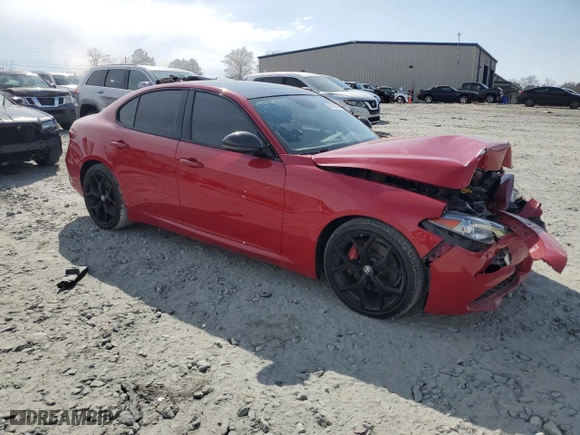 2019 Alfa Romeo Giulia Ti with VIN ZARFAMBN8K7622840, listed as a Copart auction lot 49124665 with 42,600 mi miles and Salvage Title. Bid and sale history available at carsss.com. Image 4.