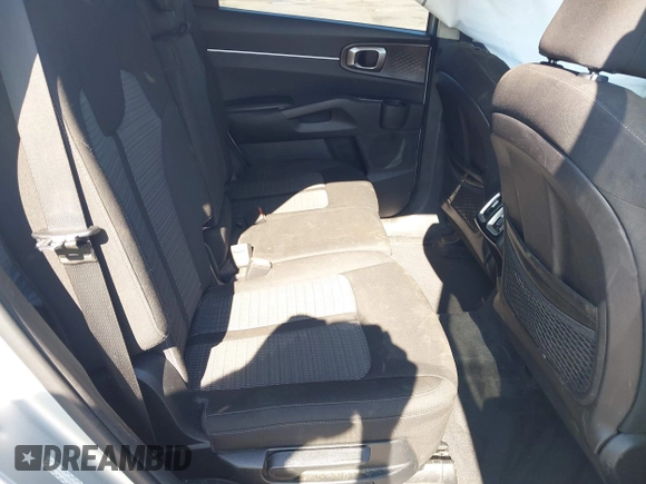 2021 Kia Sorento LX with VIN 5XYRG4LC2MG021724, listed as a IAAI auction lot 42548408 with 162,334 mi miles and . Bid and sale history available at DreamBid. Image 8.