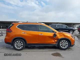 2020 Nissan Rogue SV z VIN JN8AT2MT0LW010383, wystawiony jako IAAI lot #42357191 z przebiegiem 156 116 mil mil oraz . Historia ofert i sprzedaży dostępna na DreamBid. Obrazek 14.