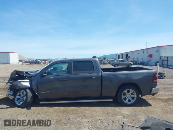 2022 Ram 1500 Big Horn z VIN 1C6SRFMT8NN481607, wystawiony jako IAAI lot #42359931 z przebiegiem 35 893 mil mil oraz . Historia ofert i sprzedaży dostępna na DreamBid. Obrazek 14.