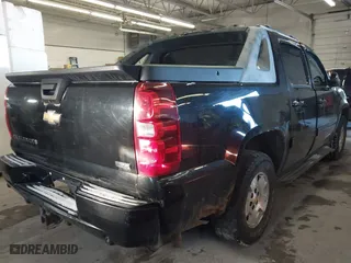 2011 Chevrolet Avalanche LS with VIN 3GNTKEE30BG375142, listed as a IAAI auction lot 41369489 with 127,165 mi miles. Bid and sale history available at carsss.com. Image 6.