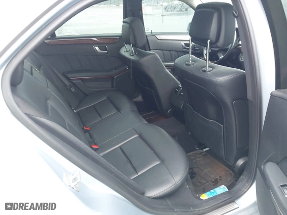 2013 Mercedes-Benz E-Class E 350 Luxury with VIN WDDHF8JB9DA663167, listed as a IAAI auction lot 41985122 with 131,025 mi miles. Bid and sale history available at carsss.com. Image 8.