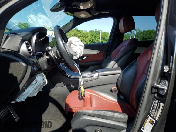 2020 Mercedes-Benz GLC 300 with VIN WDC0G8EB2LF692651, listed as a Copart auction lot 61568195 with 60,929 mi miles and Salvage title. Bid and sale history available at DreamBid. Image 7.
