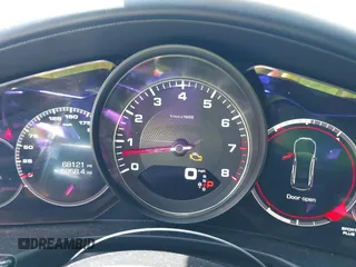 2018 Porsche Panamera 4S с VIN WP0AB2A76JL131763, выставлен на аукционе IAAI как лот 42038086 с пробегом 68 121 миль миль и . История ставок и продаж доступна на DreamBid. Изображение 7.