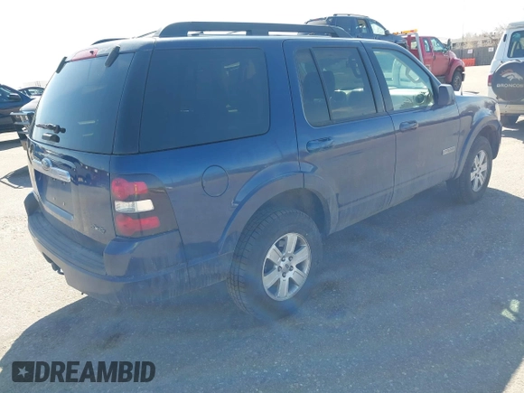 2008 Ford Explorer XLT with VIN 1FMEU73E88UA75121, listed as a IAAI auction lot 41714427 with 238,774 mi miles and . Bid and sale history available at carsss.com. Image 4.