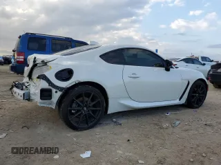 2023 Toyota GR86 Premium with VIN JF1ZNBE10P9751164, listed as a Copart auction lot 85023614 with 8,502 mi miles and Salvage Title. Bid and sale history available at carsss.com. Image 3.