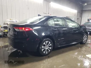 2021 Toyota Corolla Hybrid LE with VIN JTDEAMDE1MJ000461, listed as a Copart auction lot 45536215 with 29,891 mi miles and Salvage Title. Bid and sale history available at carsss.com. Image 3.