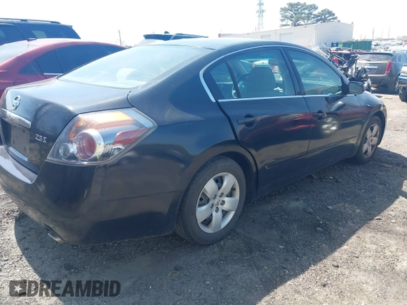 2008 Nissan Altima 2.5 S with VIN 1N4AL21E68C155797, listed as a IAAI auction lot 41886984 with 233,638 mi miles. Bid and sale history available at carsss.com. Image 4.