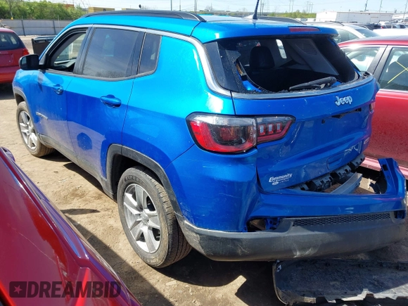 2022 Jeep Compass Latitude with VIN 3C4NJCBB9NT214210, listed as a IAAI auction lot 42039517 with 25,062 mi miles and . Bid and sale history available at carsss.com. Image 3.