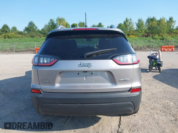 2019 Jeep Cherokee Latitude with VIN 1C4PJMCB5KD107122, listed as a IAAI auction lot 40267152 with 113,822 mi miles. Bid and sale history available at carsss.com. Image 16.
