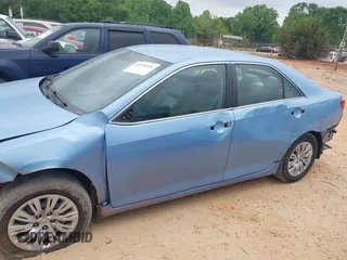 2013 Toyota Camry L with VIN 4T1BF1FK0DU694866, listed as a IAAI auction lot 42096028 with 260,525 mi miles and . Bid and sale history available at DreamBid. Image 13.