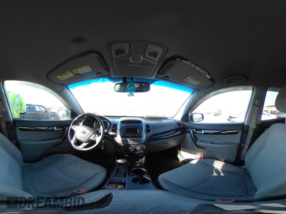 2015 Kia Sorento LX with VIN 5XYKTCA66FG572715, listed as a IAAI auction lot 41995613 with 142,160 mi miles. Bid and sale history available at carsss.com. Image 19.