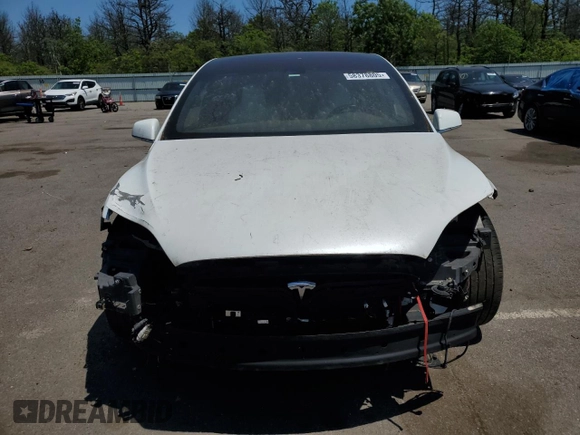 2016 Tesla Model X 70D z VIN 5YJXCAE26GF004233, wystawiony jako Copart lot #58378805 z przebiegiem 90 133 mil mil oraz Szkoda całkowita • Salvage title. Historia ofert i sprzedaży dostępna na DreamBid. Obrazek 5.