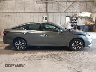 2022 Nissan Altima SV z VIN 1N4BL4DW8NN406517, wystawiony jako IAAI lot #42220335 z przebiegiem 64 680 mil mil oraz . Historia ofert i sprzedaży dostępna na DreamBid. Obrazek 13.