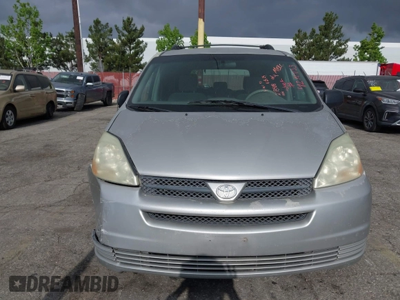 2004 Toyota Sienna CE with VIN 5TDZA23C04S032956, listed as a IAAI auction lot 42121153 with 218,908 mi miles. Bid and sale history available at carsss.com. Image 6.