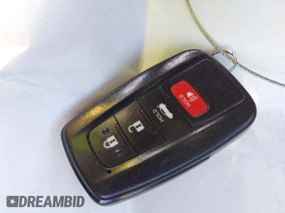2018 Toyota Camry LE z VIN 4T1B11HKXJU146770, wystawiony jako IAAI lot #41708233 z przebiegiem 106 172 mil mil oraz . Historia ofert i sprzedaży dostępna na DreamBid. Obrazek 11.