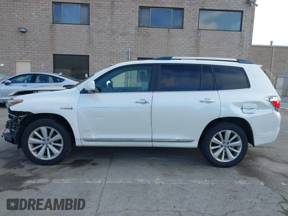 2011 Toyota Highlander Limited with VIN JTEDC3EHXB2002186, listed as a IAAI auction lot 41645915 with 367,650 mi miles and . Bid and sale history available at DreamBid. Image 14.
