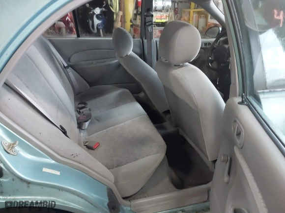 1997 Ford Escort LX with VIN 1FALP13P1VW129544, listed as a IAAI auction lot 42060399 with 185,727 mi miles. Bid and sale history available at carsss.com. Image 8.